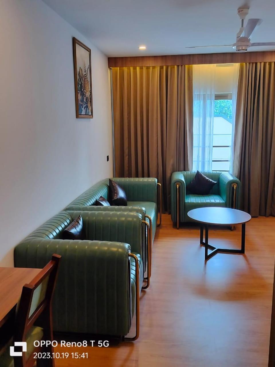 Mandarin Sky Hotel Kannur Exterior foto