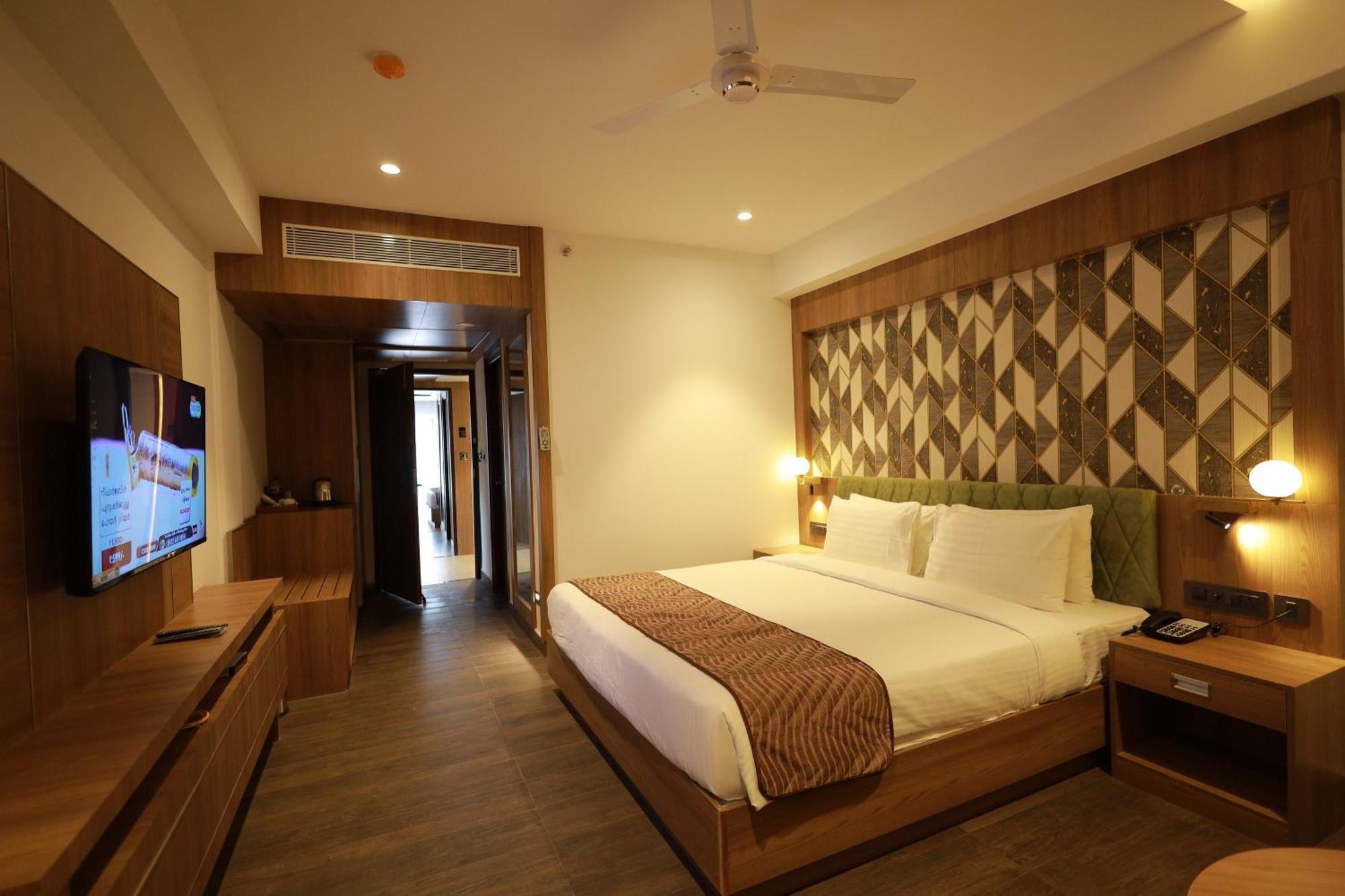 Mandarin Sky Hotel Kannur Exterior foto
